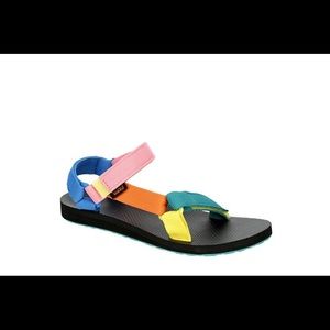 Colorful Teva’s size 11
